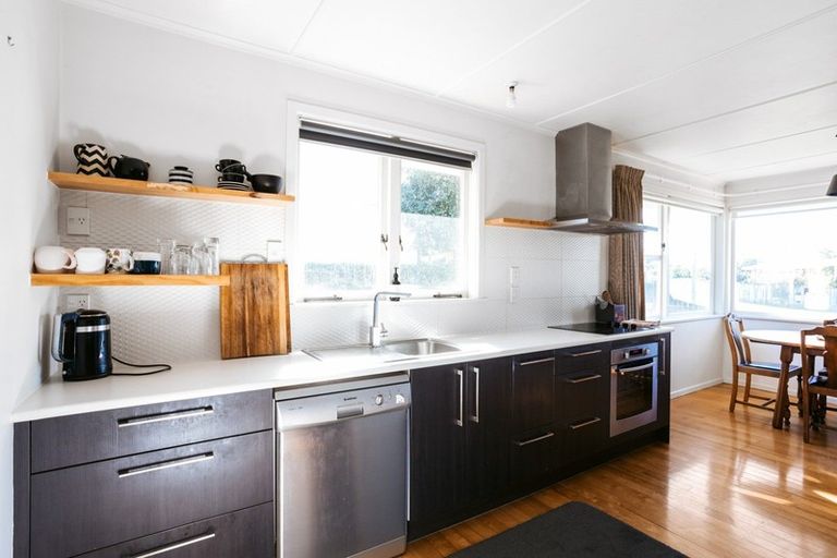 Photo of property in 72 Kingswood Road, Brookfield, Tauranga, 3110