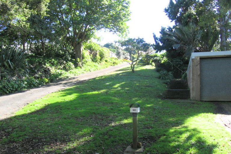 Photo of property in 180 Beach Road, Onerahi, Whangarei, 0110