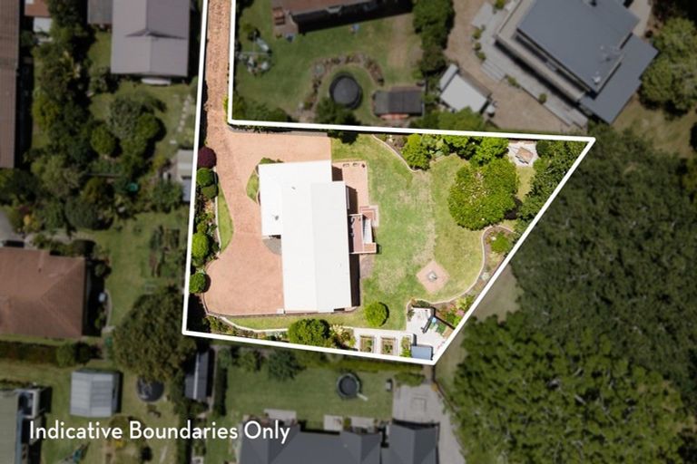 Photo of property in 2 Gellibrand Place, Omokoroa, 3114