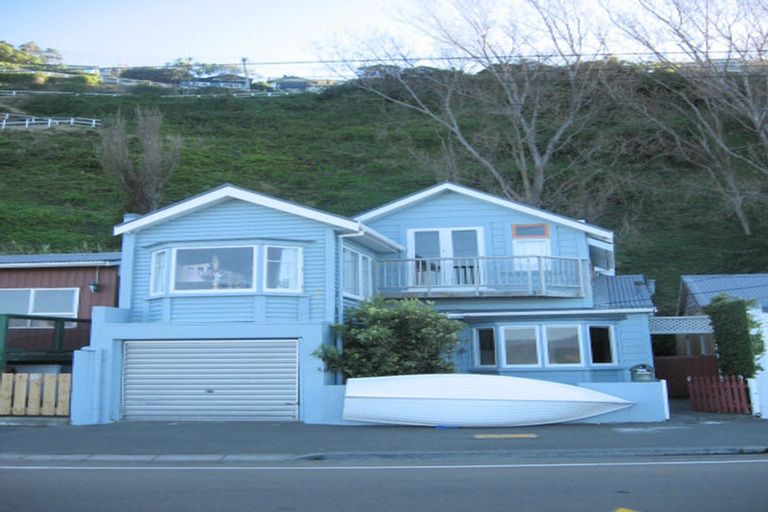 Photo of property in 169 Marine Parade, Seatoun, Wellington, 6022