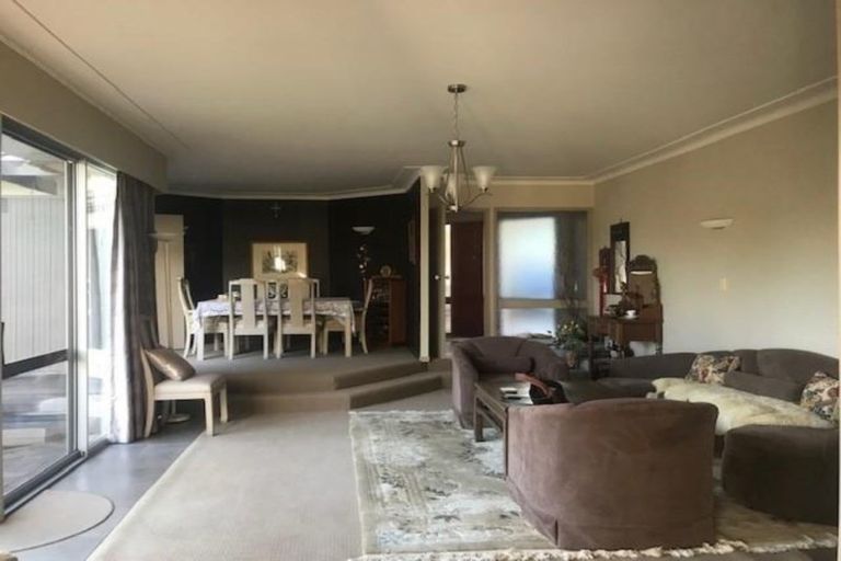 Photo of property in 10 Roadley Avenue, Sunnyhills, Auckland, 2010