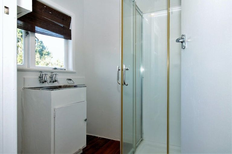 Photo of property in 28 Bradbury Road, Botany Downs, Auckland, 2010