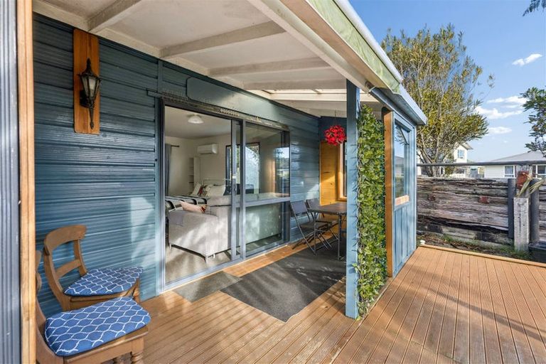 Photo of property in 3 Kupe Street, Carters Beach, Westport, 7825