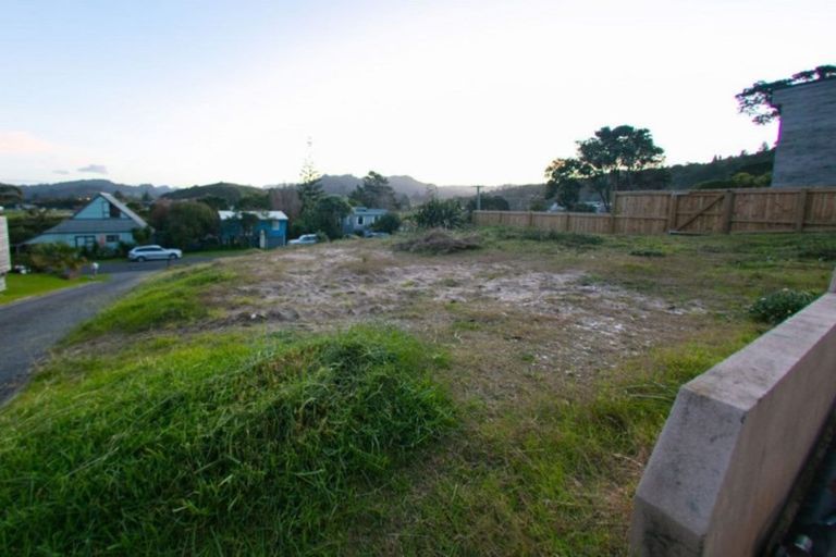 Photo of property in 124a Ocean Beach Road, Tairua, 3508