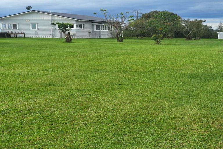 Photo of property in 246 Hepburn Road, Glendene, Auckland, 0602