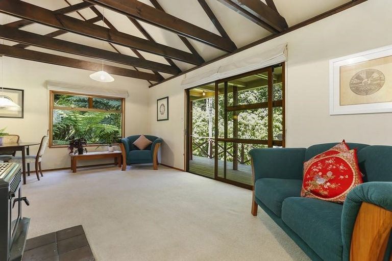 Photo of property in 138 Konini Road, Titirangi, Auckland, 0604