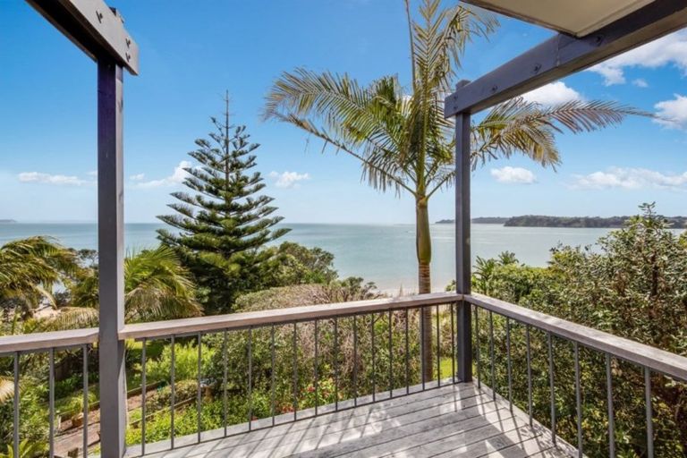 Photo of property in 216 Vipond Road, Stanmore Bay, Whangaparaoa, 0932