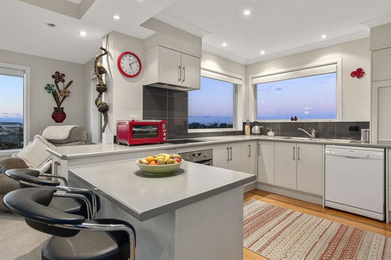 Photo of property in 9a Tirinui Crest Road, Otumoetai, Tauranga, 3110