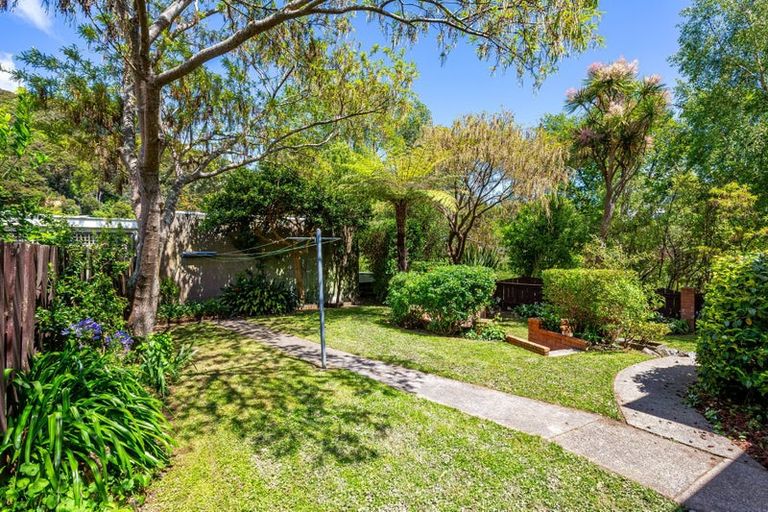 Photo of property in 2 Cleary Street, Waterloo, Lower Hutt, 5011