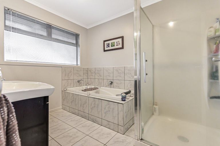 Photo of property in 15 The Dales, Dinsdale, Hamilton, 3204