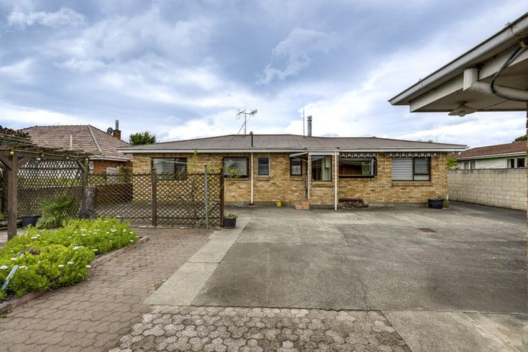 Photo of property in 12 Mill Road, Clive, 4102