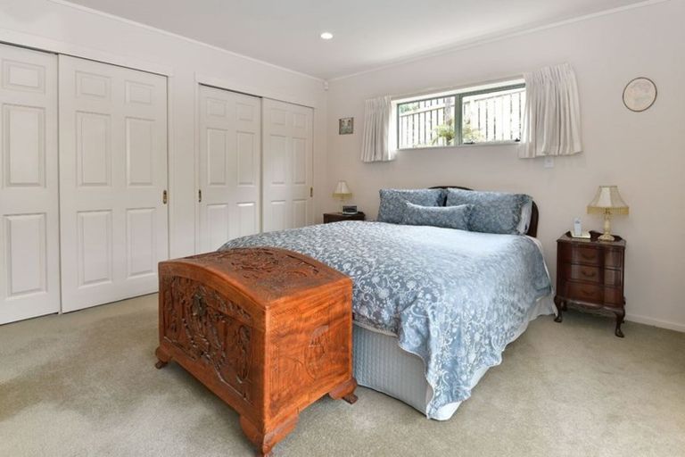 Photo of property in 138 Lakeside Drive, Orewa, 0931