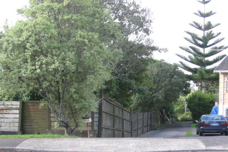 Photo of property in 1/125 Glengarry Road, Glen Eden, Auckland, 0602
