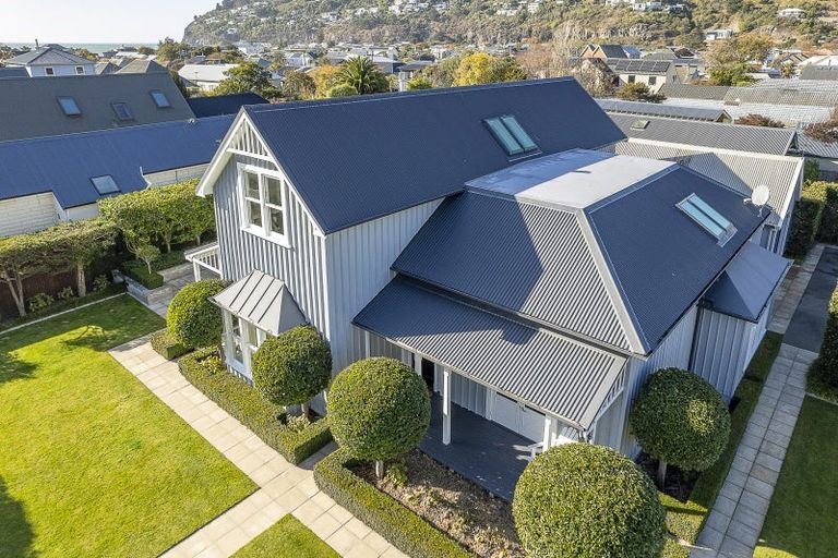 Photo of property in 33 Hardwicke Street, Sumner, Christchurch, 8081