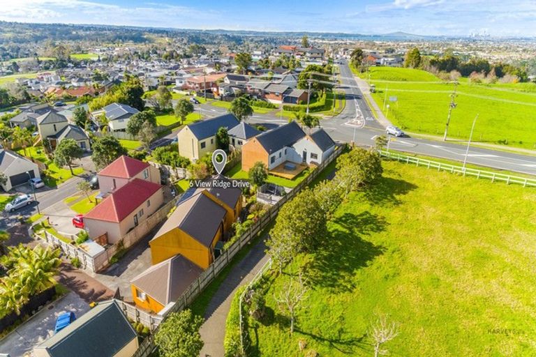 Photo of property in 6 View Ridge Drive, Ranui, Auckland, 0612