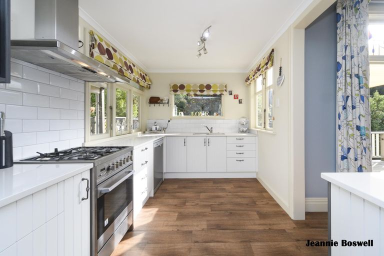 Photo of property in 110 Hastings Street, Halcombe, Feilding, 4779