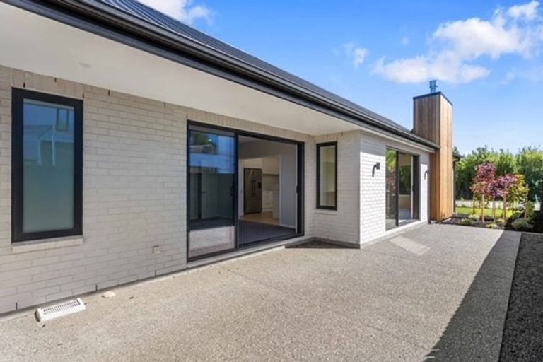 Photo of property in 54 Metehau Street, Marshland, Christchurch, 8083