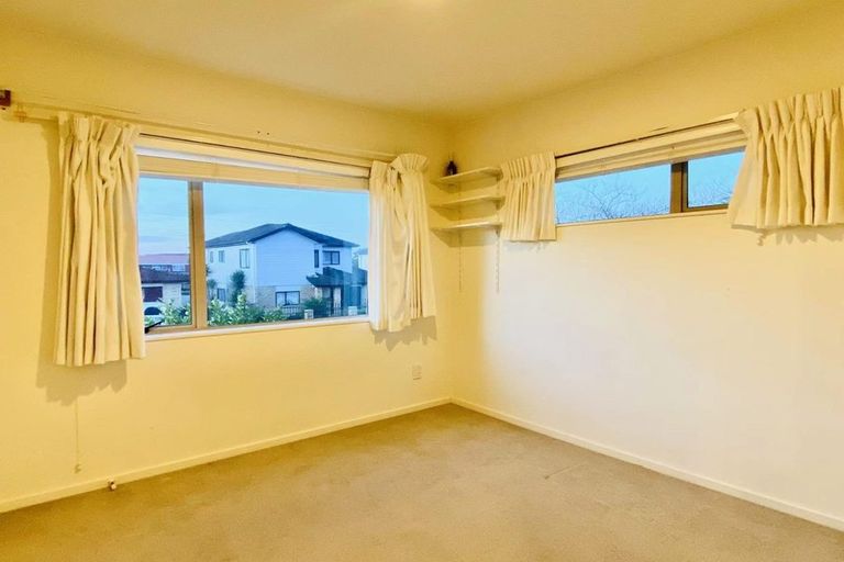 Photo of property in 6/17 Charlenne Close, Ranui, Auckland, 0612