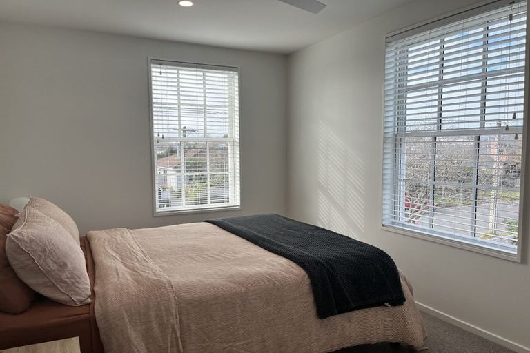 Photo of property in 9a Meadowville Avenue, Spreydon, Christchurch, 8024
