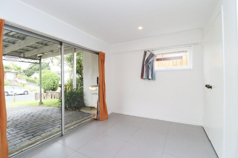 Photo of property in 15 Archmillen Avenue, Pakuranga Heights, Auckland, 2010
