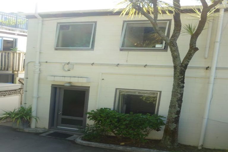Photo of property in Sherwood Mews, 28l Bidwill Street, Mount Cook, Wellington, 6021