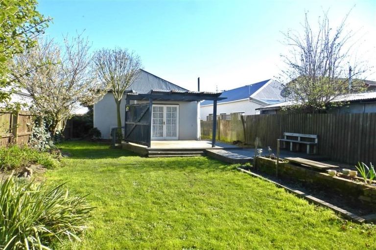 Photo of property in 15 Manning Place, Woolston, Christchurch, 8023