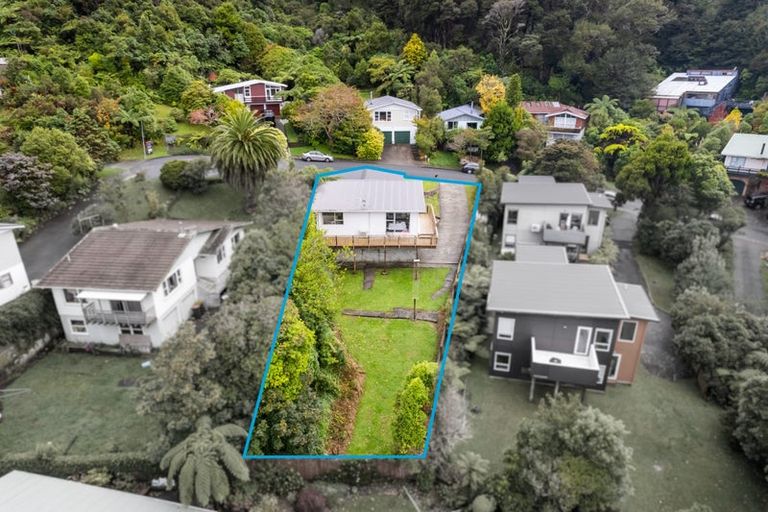 Photo of property in 53 Wright Street, Wainuiomata, Lower Hutt, 5014