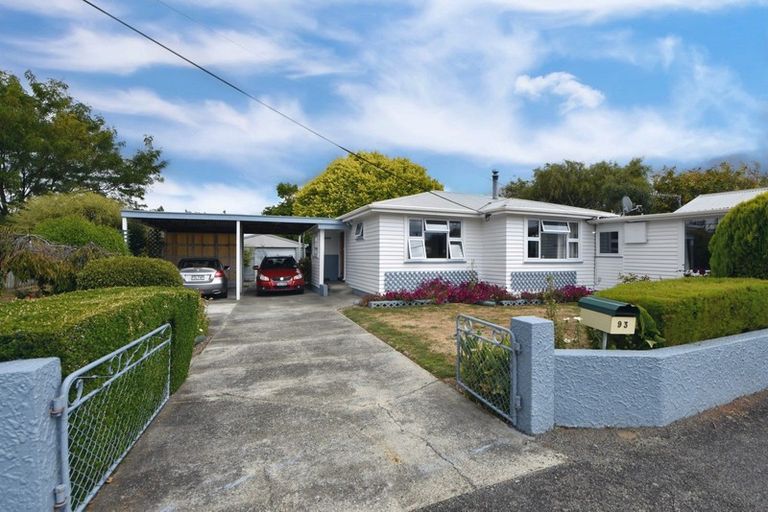Photo of property in 93 Pembroke Street, Carterton, 5713