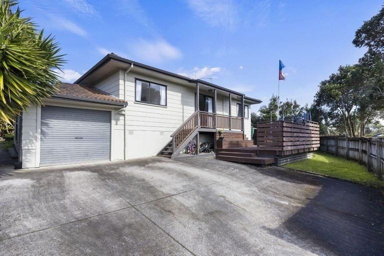 Photo of property in 6 Katrina Place, Massey, Auckland, 0614