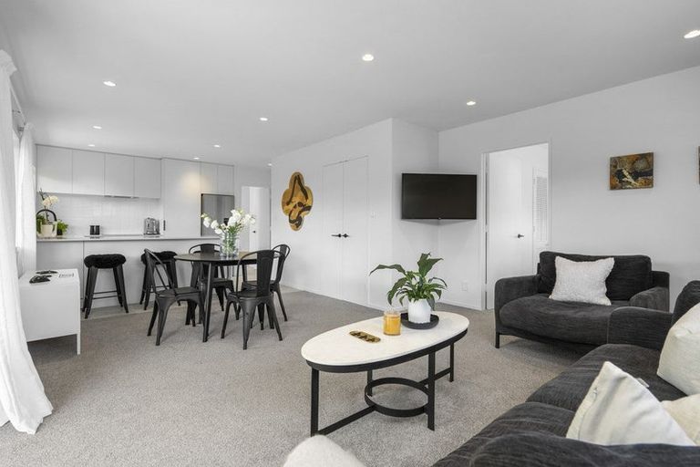 Photo of property in 54a Williams Street, Cambridge, 3434