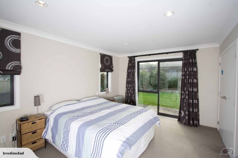 Photo of property in 160 Woodman Drive, Tawa, Wellington, 5028