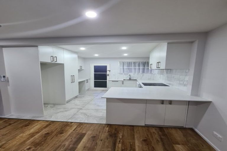 Photo of property in 1/5 Hawthorne Place, Ellerslie, Auckland, 1051