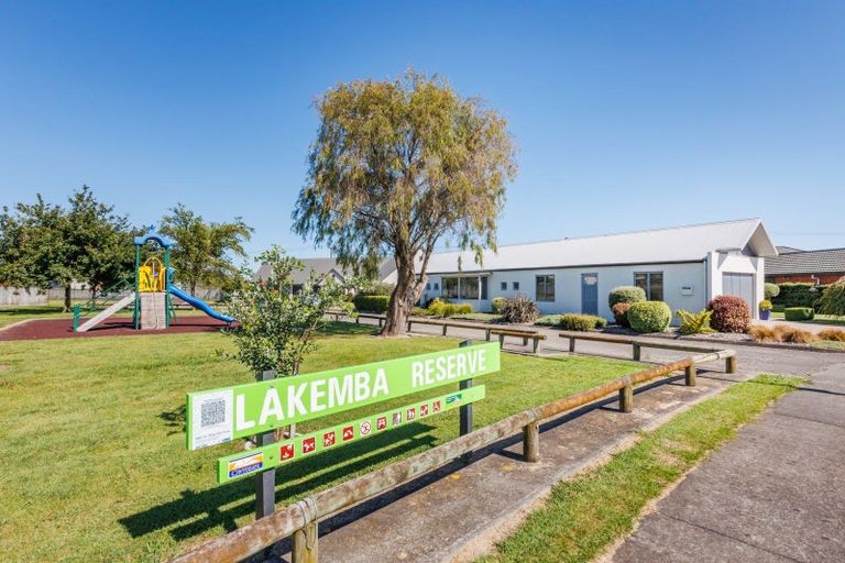 Photo of property in 16 Royal Oak Drive, Kelvin Grove, Palmerston North, 4414