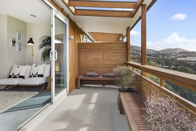 Photo of property in 37a Gurkha Crescent, Khandallah, Wellington, 6035