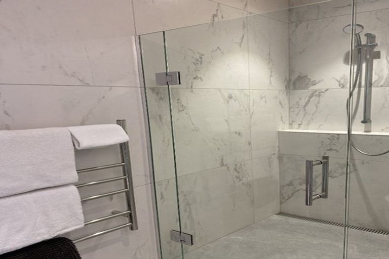 Photo of property in 401/15 Rawene Road, Birkenhead, Auckland, 0626