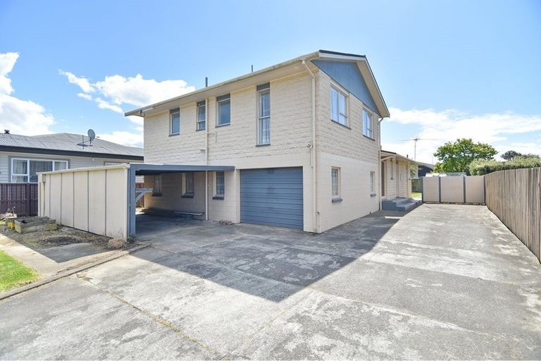 Photo of property in 55 Winters Road, Redwood, Christchurch, 8051