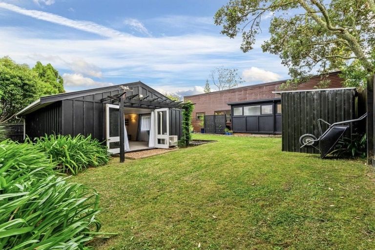 Photo of property in 279 Royal Road, Massey, Auckland, 0614