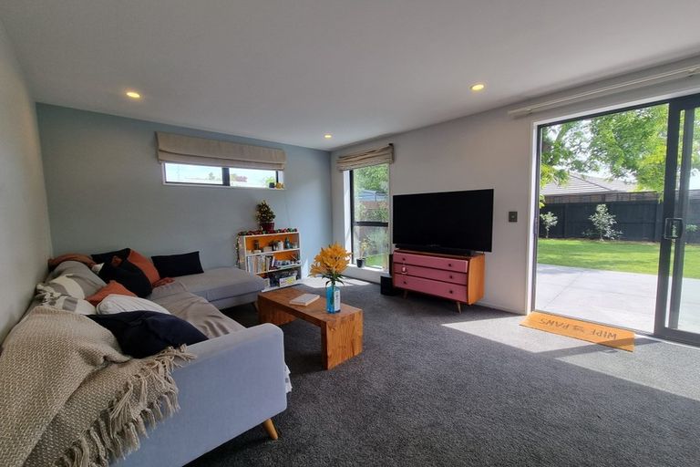 Photo of property in 2/96 Palmers Road, New Brighton, Christchurch, 8083