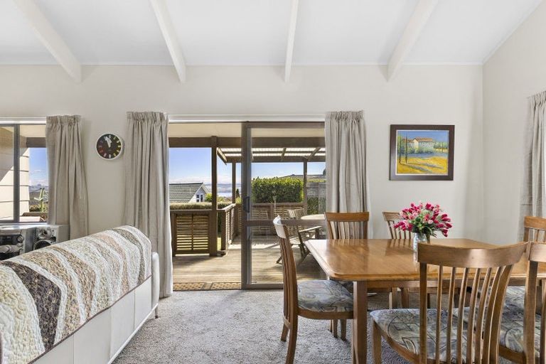 Photo of property in 5 Kempton Place, Richmond Heights, Taupo, 3330