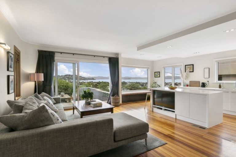 Photo of property in 77 Mantell Street, Seatoun, Wellington, 6022