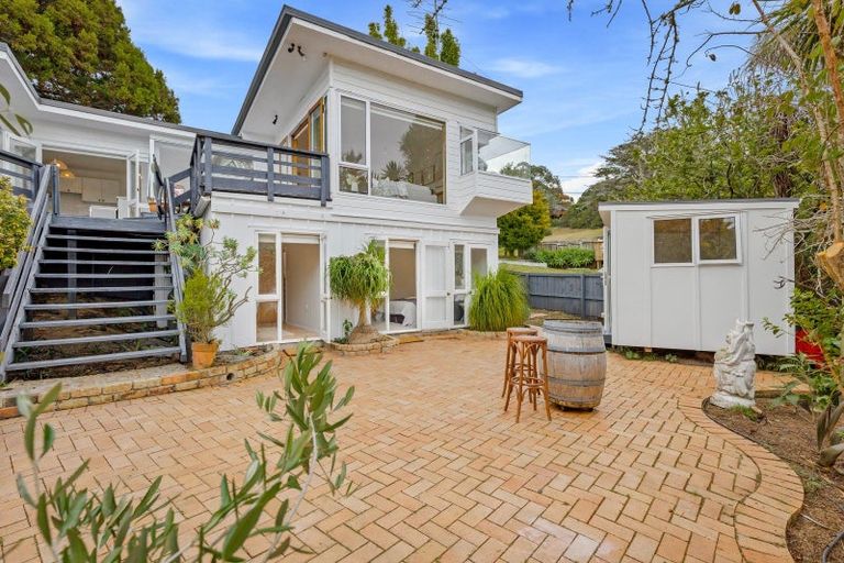 Photo of property in 27 Hebron Road, Waiake, Auckland, 0630