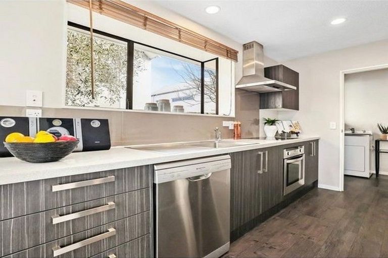 Photo of property in 1/100 Purchas Street, Edgeware, Christchurch, 8013