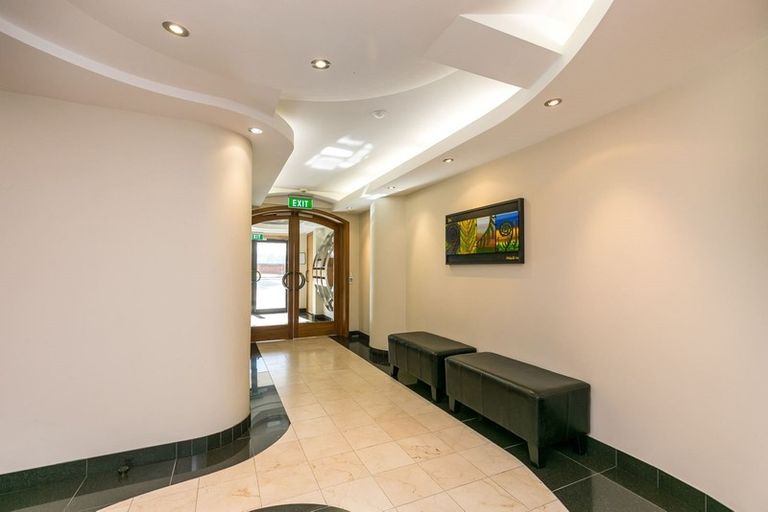 Photo of property in Semple House, 1b/84 Oriental Parade, Oriental Bay, Wellington, 6011