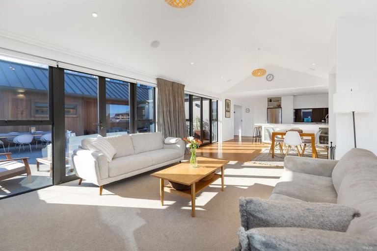 Photo of property in 5 Hackett Road, Jacks Point, Queenstown, 9371