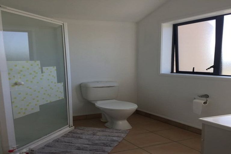 Photo of property in 6/18 Pannill Place, Oteha, Auckland, 0632