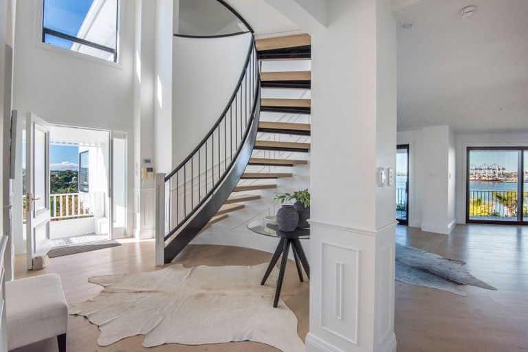 Photo of property in 31a Stanley Point Road, Stanley Point, Auckland, 0624