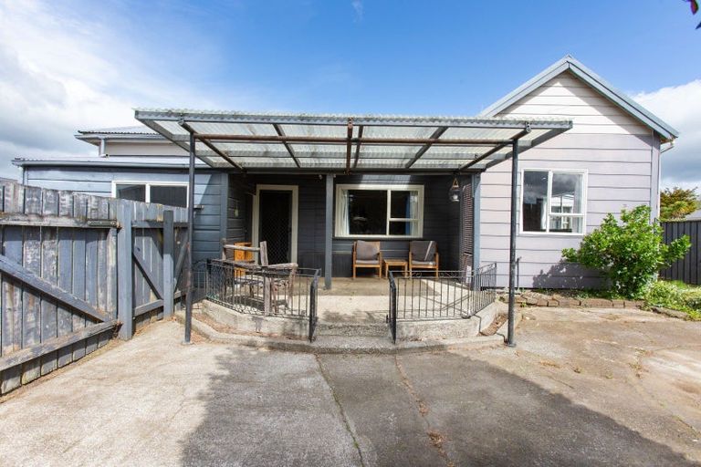 Photo of property in 18 Cadman Street, Dannevirke, 4930
