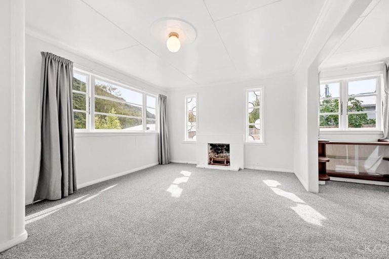 Photo of property in 11 Black Beech Street, Birchville, Upper Hutt, 5018