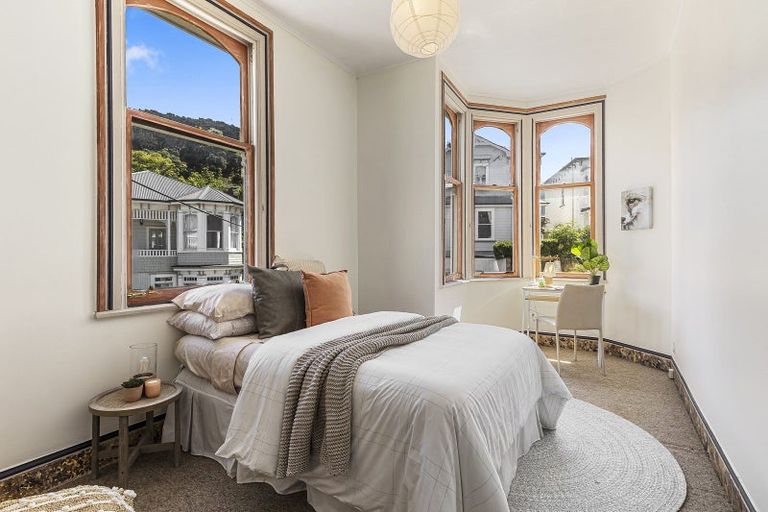 Photo of property in 18 Portland Crescent, Thorndon, Wellington, 6011