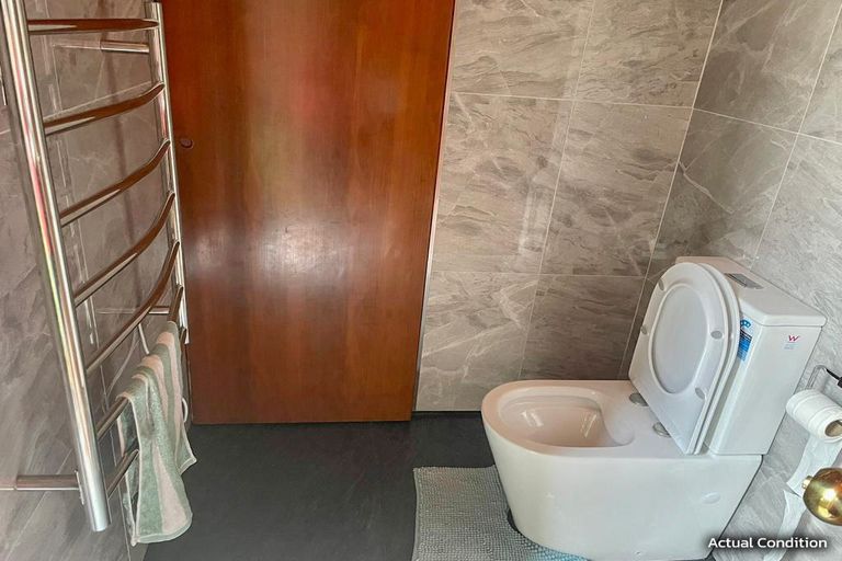 Photo of property in 1/457a Glenfield Road, Glenfield, Auckland, 0629